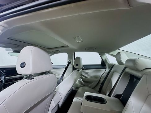 Used 2023 Volkswagen Jetta SE FWD image 13