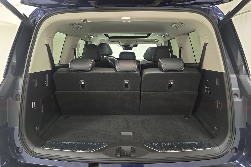 Used 2025 INFINITI QX80 Sensory AWD/4WD image 29