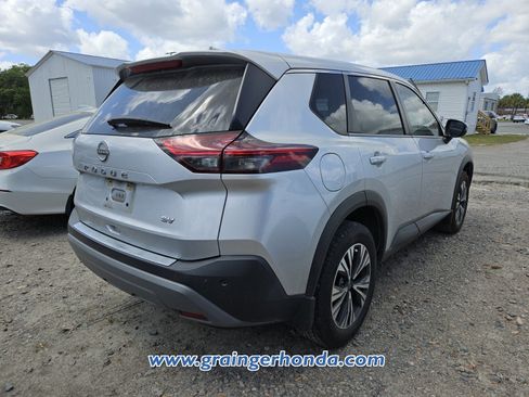Used 2023 Nissan Rogue SV image 7