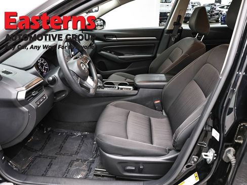 Used 2023 Nissan Altima 2.5 SV AWD/4WD image 14