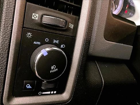 Used 2019 RAM 1500 Express w/ Express Value Package image 30