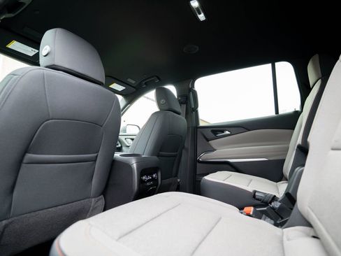 New 2026 Chevrolet Traverse LT w/ Driver Confidence Package image 30