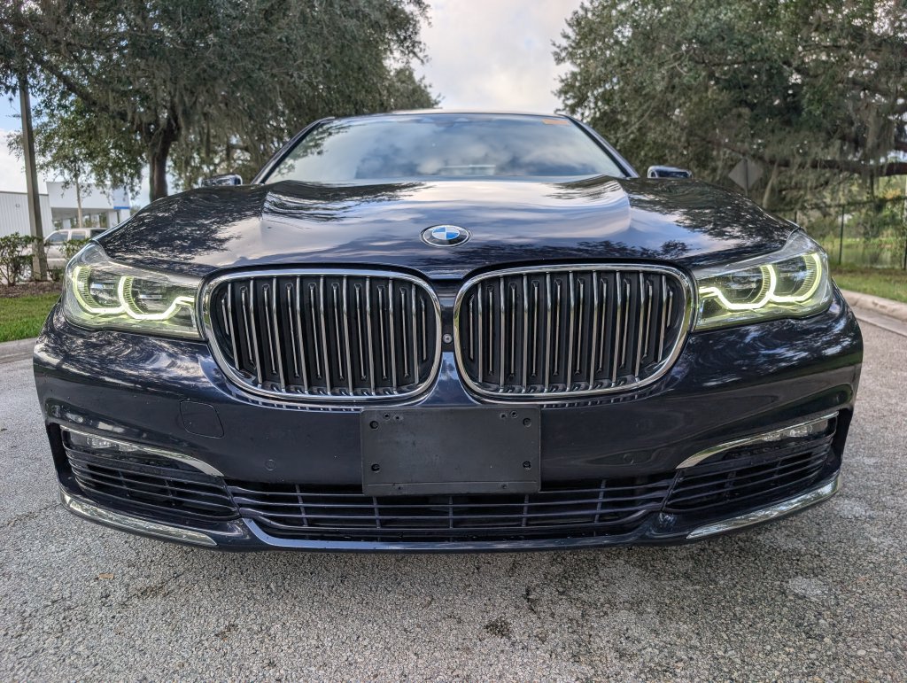 Used 2016 BMW 750i xDrive AWD/4WD image 2