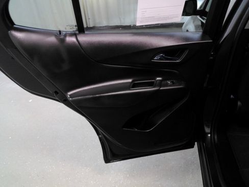 Used 2022 Chevrolet Equinox LT image 17