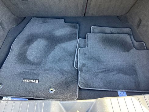 Used 2019 MAZDA MAZDA3 Hatchback w/ Premium Package image 40