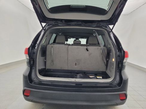Used 2018 Toyota Highlander LE image 29