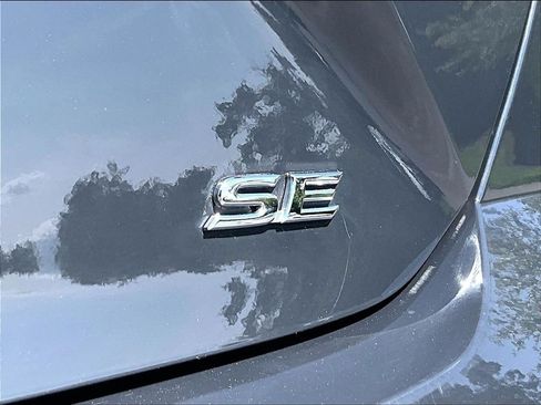 Used 2025 Toyota Camry SE FWD image 29