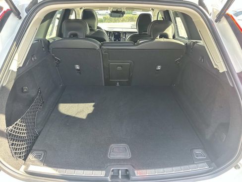 Certified 2021 Volvo XC60 T5 Inscription w/ Advanced Package image 24