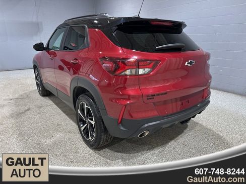 Used 2021 Chevrolet TrailBlazer RS w/ Sun and Liftgate Package image 6