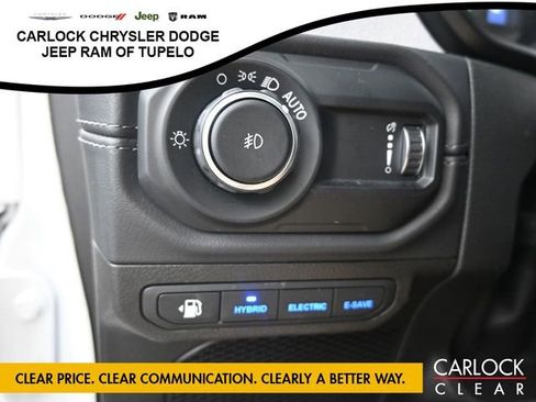 Used 2025 Jeep Wrangler Sahara w/ Safety Group AWD/4WD image 11