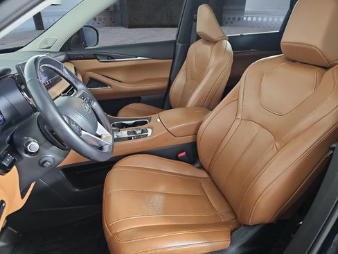 Used 2023 INFINITI QX60 Sensory w/ Vision Package AWD/4WD image 12