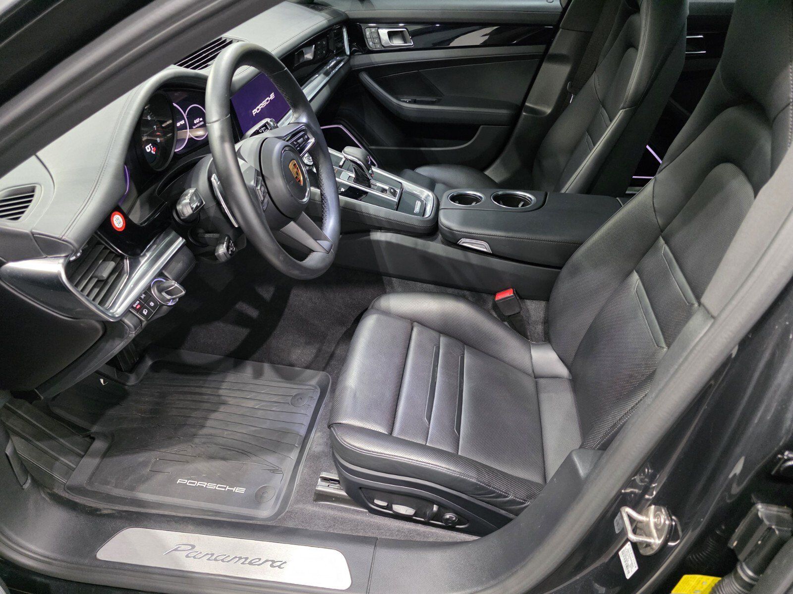 Used 2023 Porsche Panamera RWD image 6
