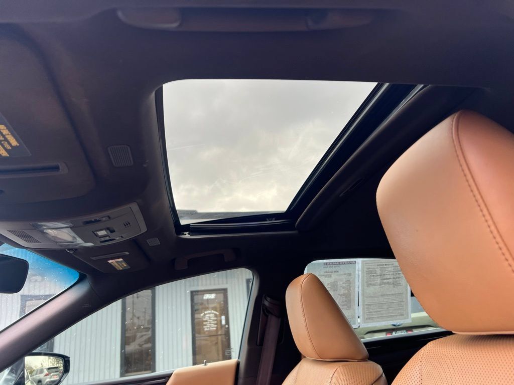 Used 2019 Lexus ES 350 w/ Premium Package FWD image 14