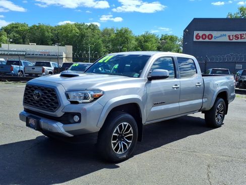 Certified 2021 Toyota Tacoma TRD Sport AWD/4WD image 3