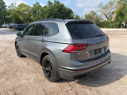 Used 2023 Volkswagen Tiguan SE R-Line image 3