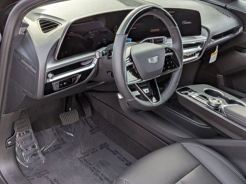 New 2026 Cadillac Lyriq Luxury image 12