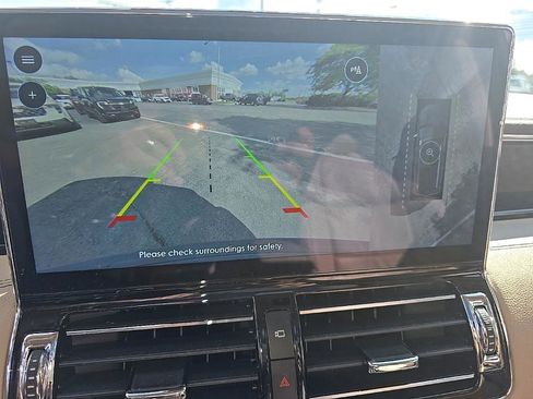 Used 2024 Lincoln Navigator Premiere image 20