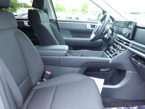 Used 2026 Hyundai Santa Fe SE FWD image 22