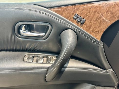 Used 2017 INFINITI QX80 4WD w/ Driver Assistance Package image 22