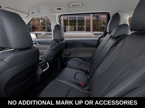 New 2026 Kia Carnival FWD image 18