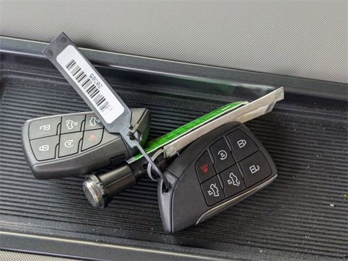 New 2025 GMC Hummer EV 2X w/ LPO, Sport Package image 34