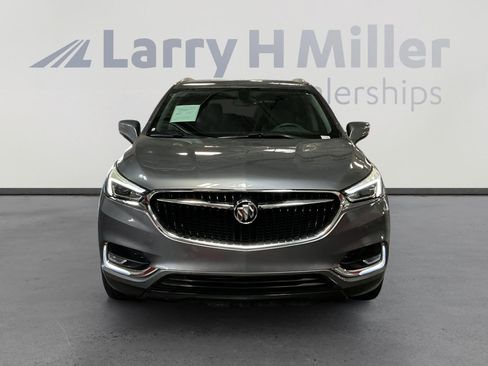Used 2018 Buick Enclave Essence w/ Trailering Package FWD image 8