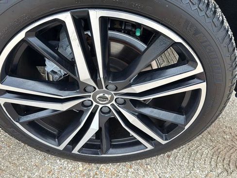 Used 2018 Volvo XC60 T6 R-Design w/ Convenience Package image 15