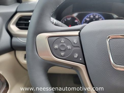 Used 2023 GMC Acadia Denali AWD/4WD image 21