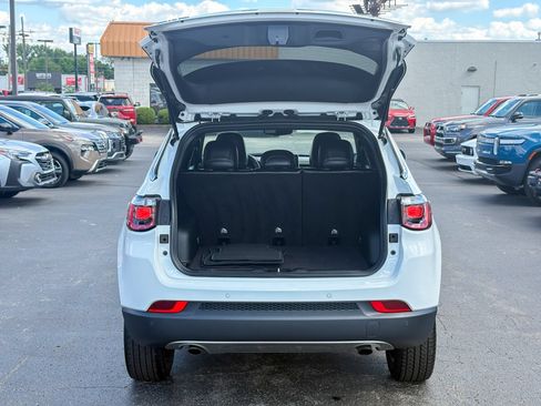 Used 2023 Jeep Compass Limited AWD/4WD image 38