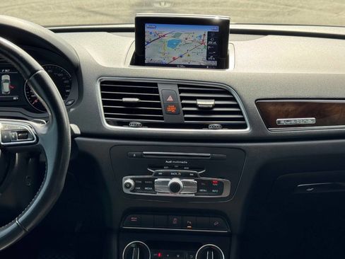 Used 2018 Audi Q3 2.0T Premium Plus w/ Premium Plus Package image 19