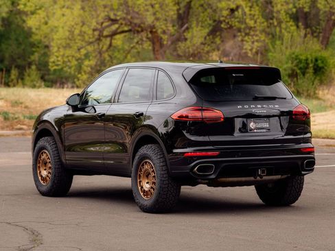 Used 2015 Porsche Cayenne Diesel AWD/4WD image 10