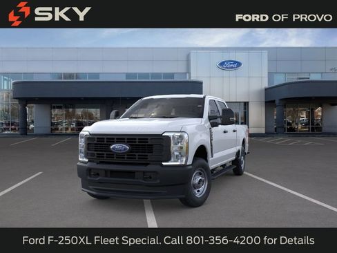 New 2026 Ford F250 XL w/ FX4 Off-Road Package image 2