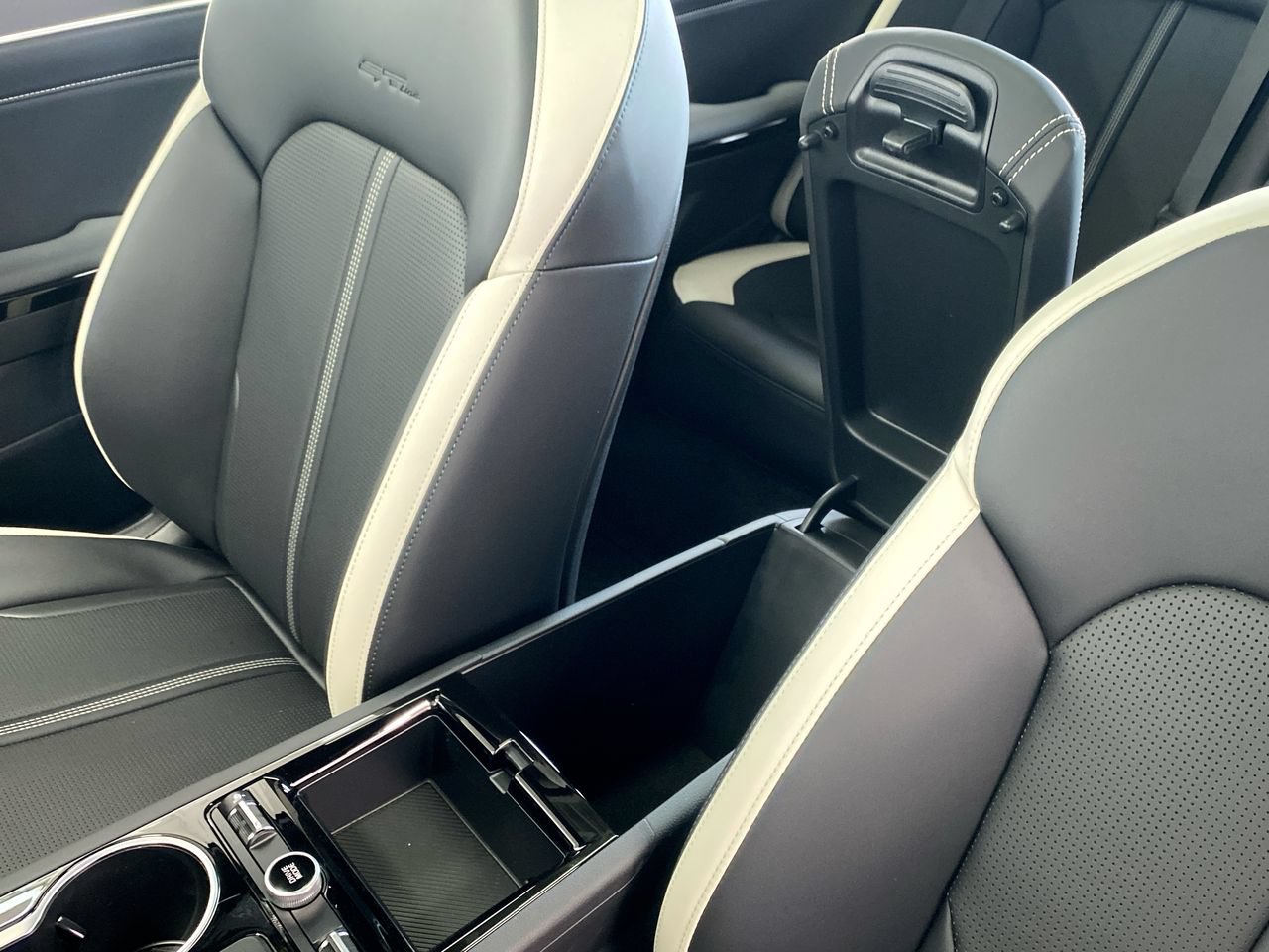 New 2026 Kia K5 GT-Line w/ GT-Line Premium Package FWD image 29