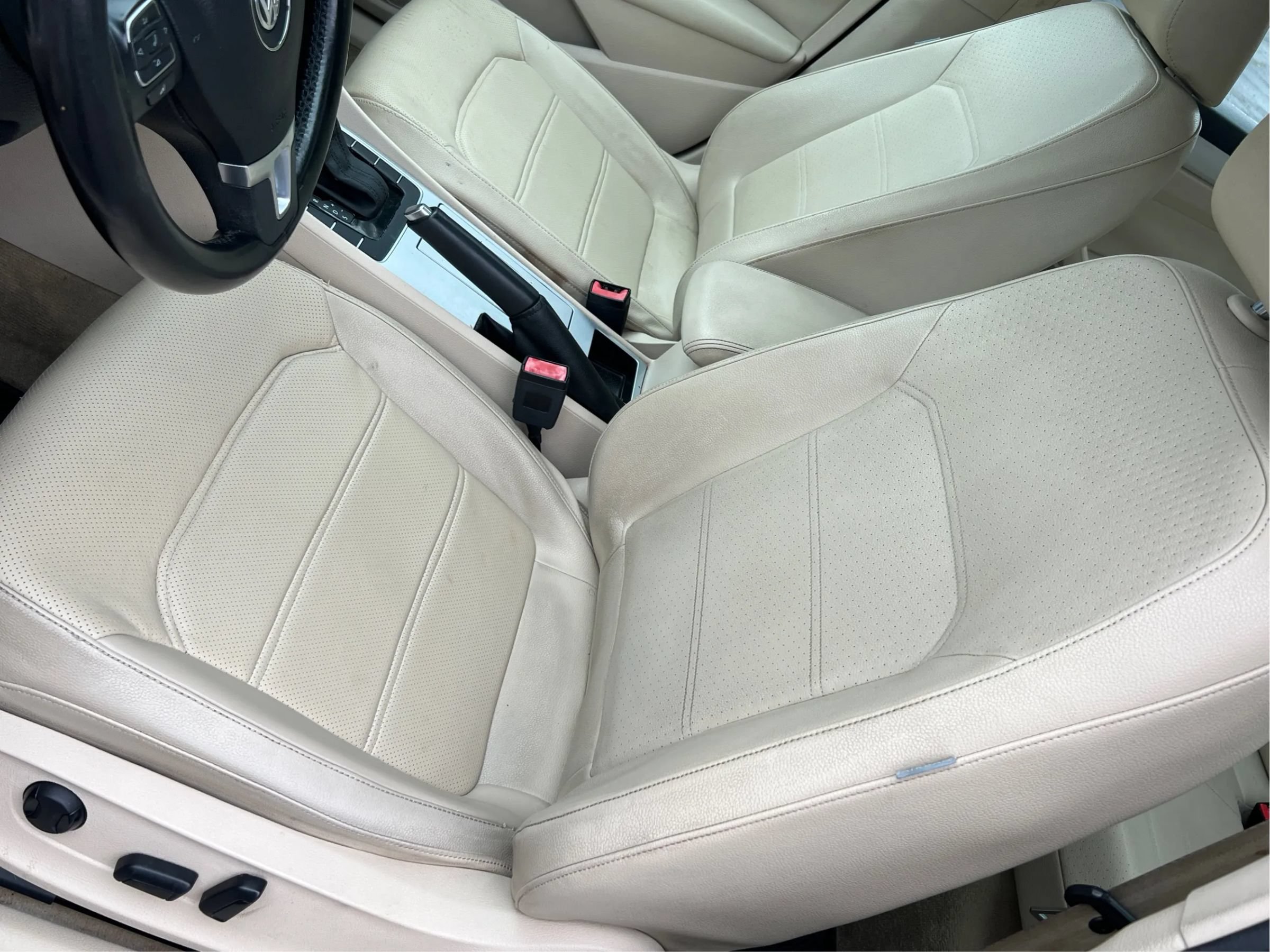 Used 2012 Volkswagen Passat TDI SE FWD image 12