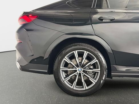 Used 2024 BMW X6 xDrive40i w/ Parking Assistance Package AWD/4WD image 18