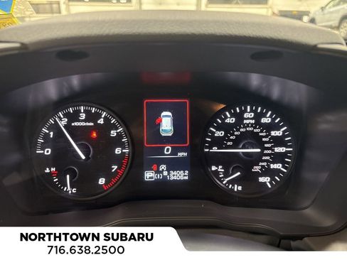 Used 2024 Subaru Crosstrek 2.0i image 9