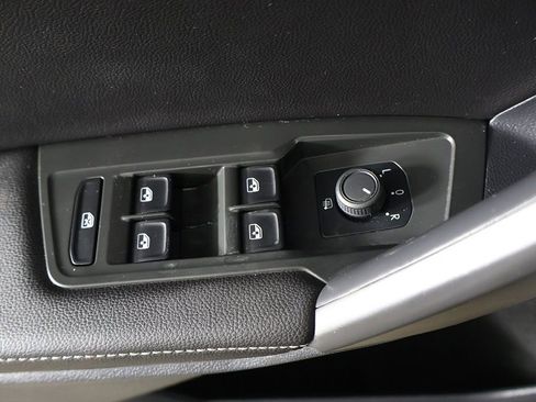 Used 2024 Volkswagen Tiguan S AWD/4WD image 34