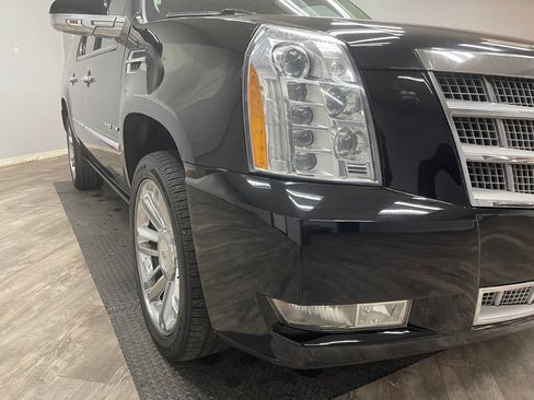 Used 2011 Cadillac Escalade ESV Platinum image 9