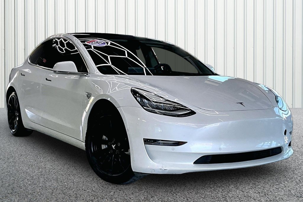 Used 2020 Tesla Model 3 Standard Range Plus RWD image 1