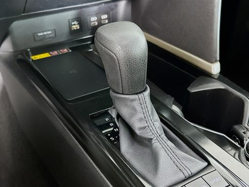 Used 2025 Toyota Camry LE FWD image 24