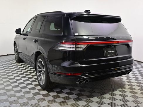 New 2026 Lincoln Aviator AWD image 4