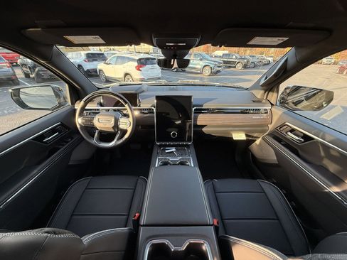 New 2025 GMC Sierra EV Denali image 9