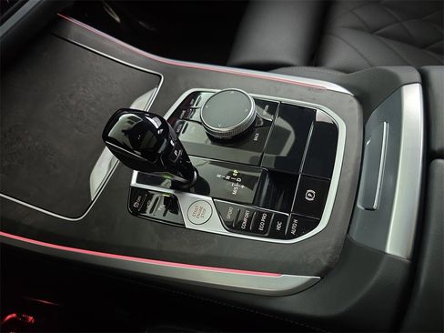 Used 2023 BMW X5 xDrive40i w/ M Sport Package image 26