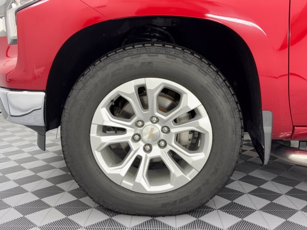 Used 2024 Chevrolet Silverado 1500 LTZ AWD/4WD image 13