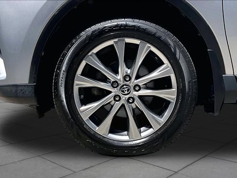 Used 2017 Toyota RAV4 Limited AWD/4WD image 11