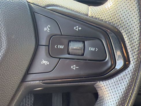 Used 2024 Chevrolet Trax LS w/ LS Convenience Package FWD image 17