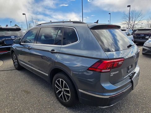 Used 2021 Volkswagen Tiguan SE w/ Panoramic Sunroof Package image 3