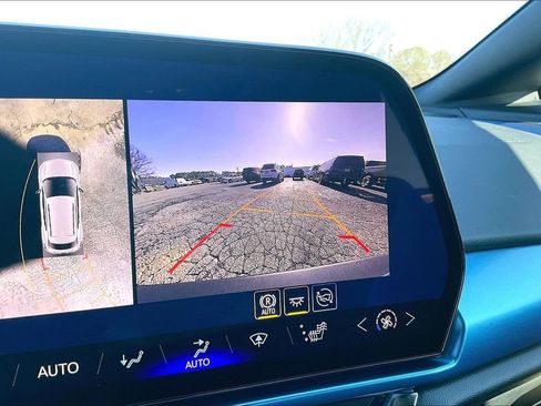 New 2026 Chevrolet Equinox EV LT FWD image 21