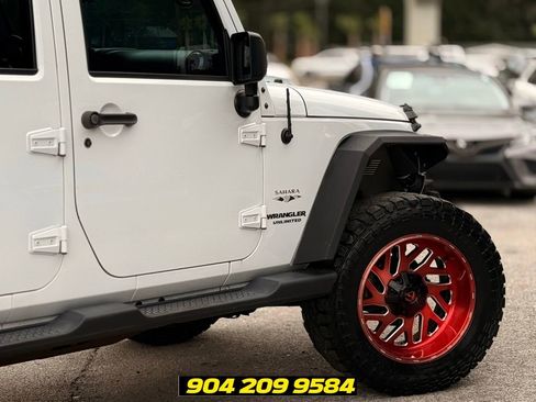 Used 2017 Jeep Wrangler Unlimited Sahara w/ Max Tow Package AWD/4WD image 9