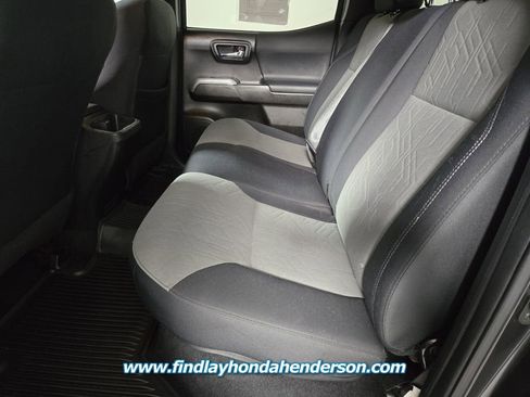 Used 2022 Toyota Tacoma TRD Sport image 10